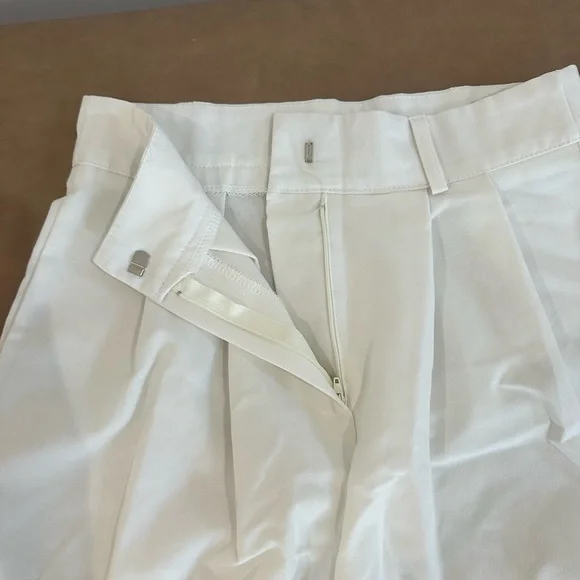 Nasty Gal High Waist White Shorts with Pleats - Picture 5 of 6